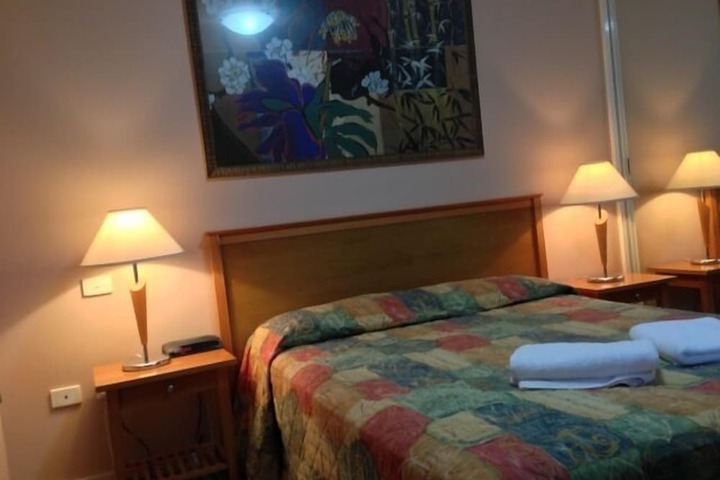 Room 10 of 50