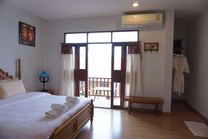 Room 18 of 64