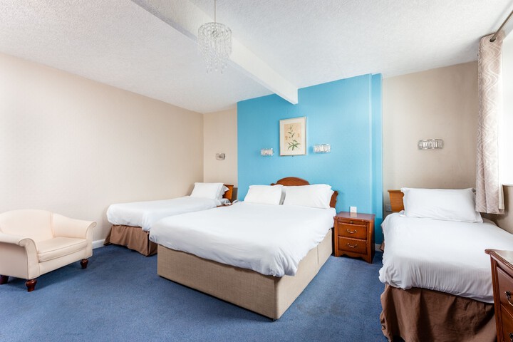 Room 34 of 95