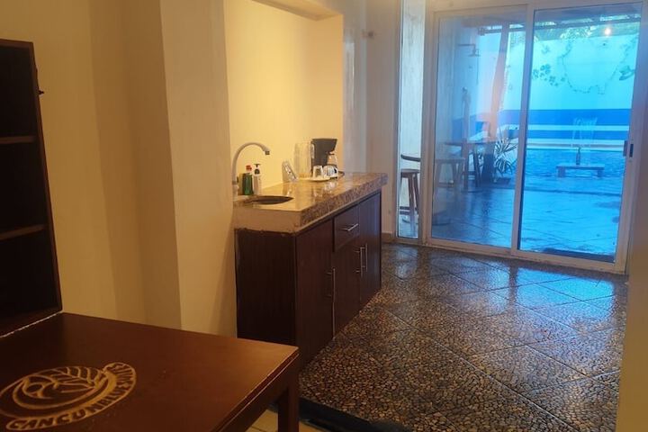 Room 12 of 52