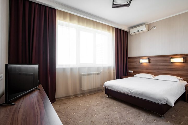 Room 12 of 50