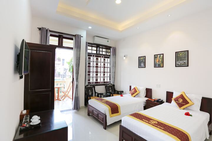 Room 9 of 44