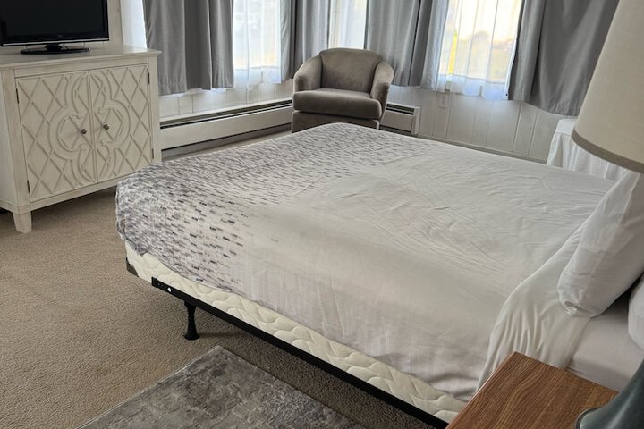 Room 13 of 17