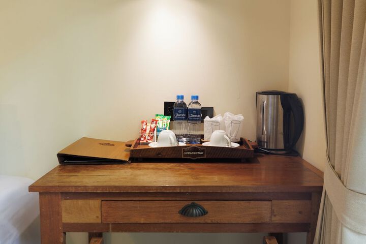 Breakfast/Coffee Service 85 of 193