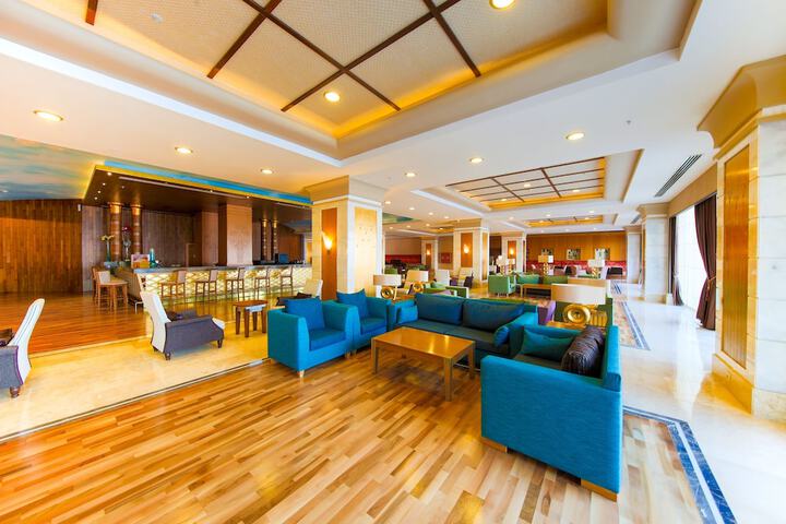 Hotel Interior 12 of 201