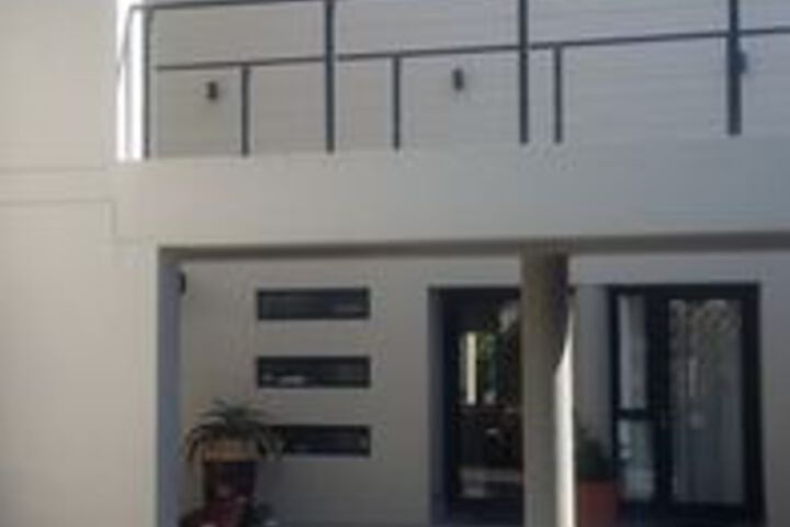 Hotel Exterior 26 of 57