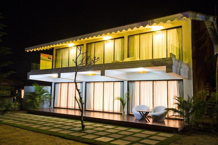 Front of property - evening/night