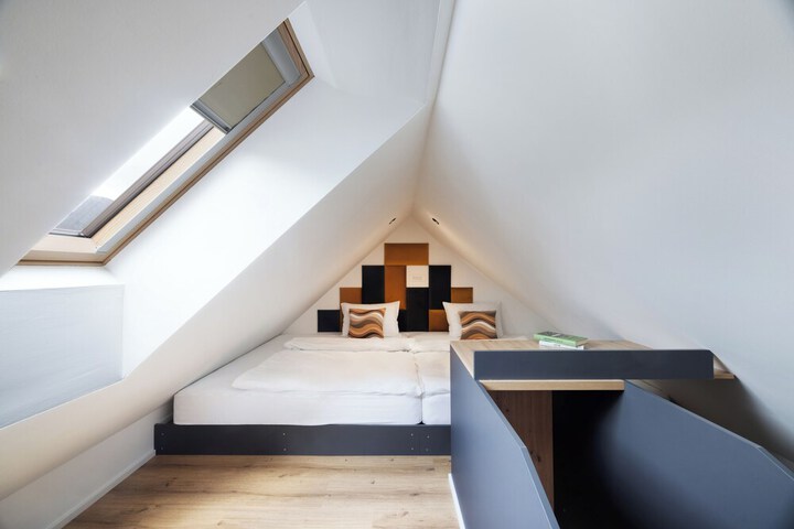 Room 13 of 56