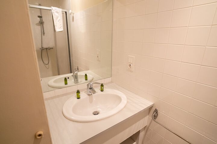 Room 15 of 31