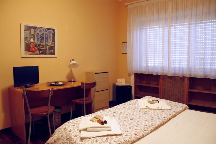 Room 11 of 23