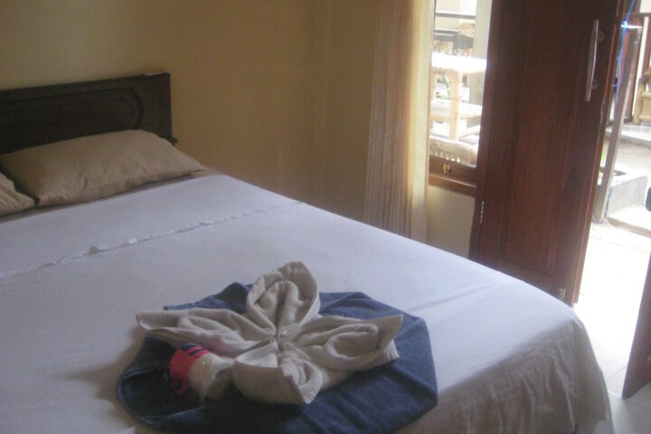 Room 6 of 17