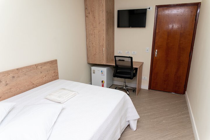 Room 12 of 36