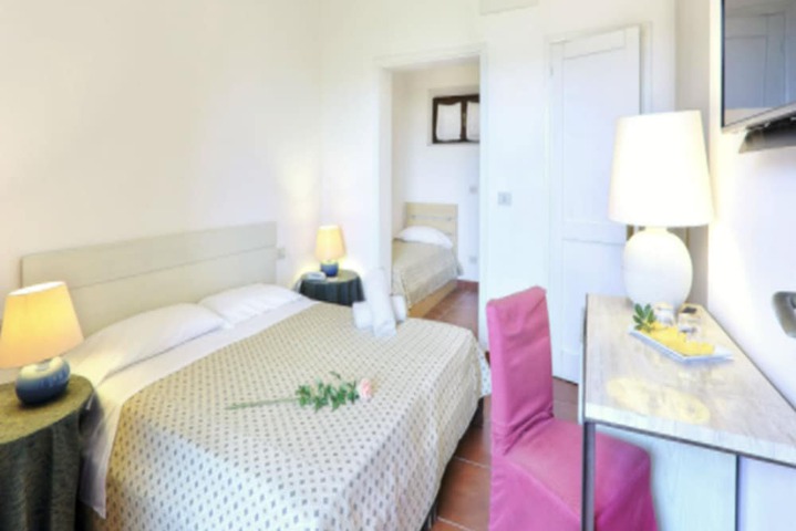 Room 5 of 72