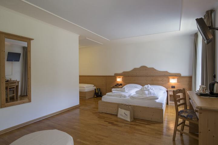 Room 48 of 173
