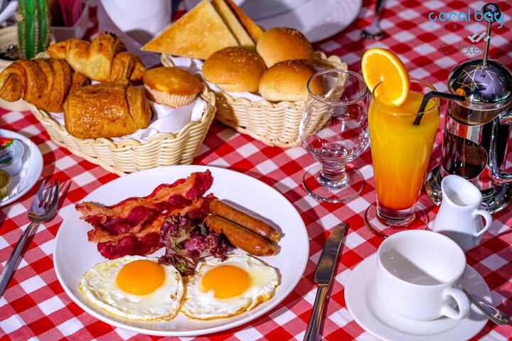 Breakfast/Coffee Service 60 of 72