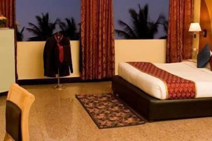 Room 3 of 51