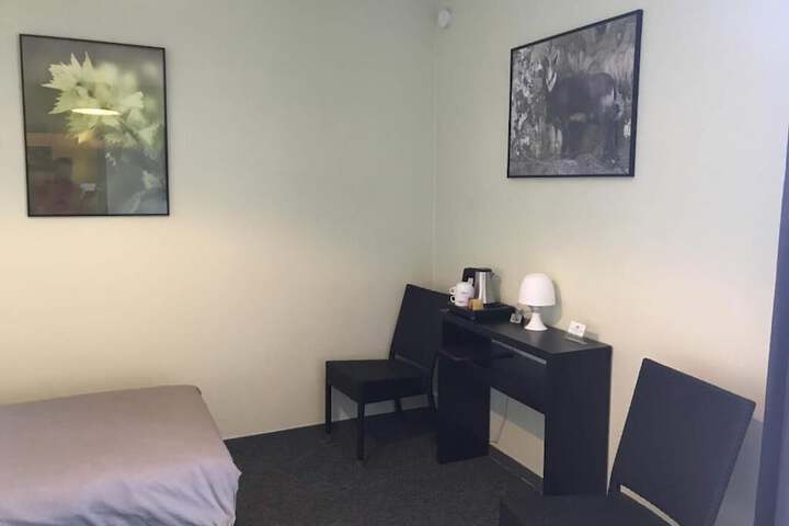 Room 9 of 62
