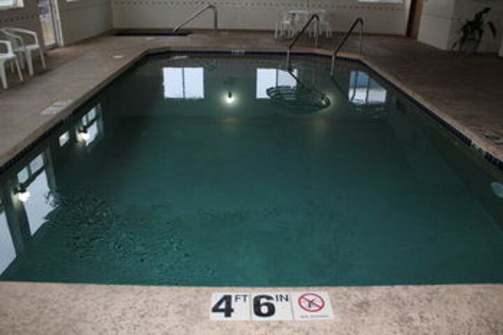 Pool 52 of 76