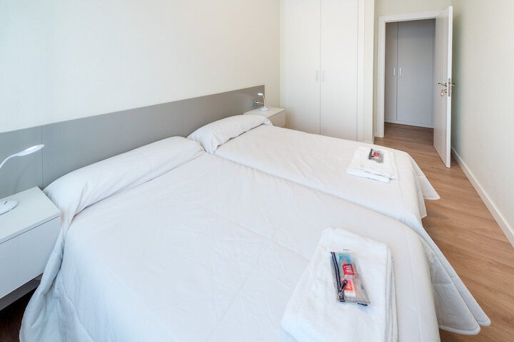 Room 4 of 124