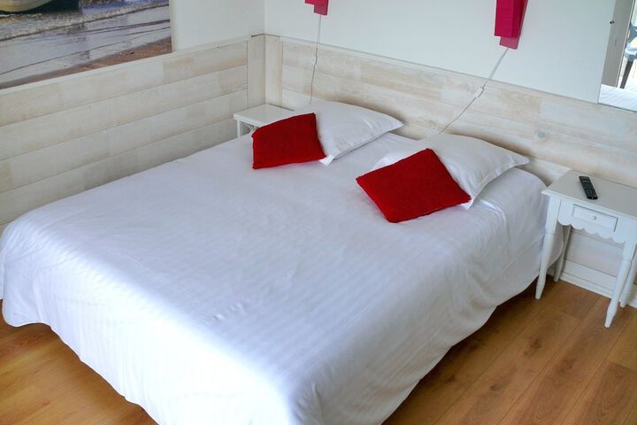 Room 17 of 100