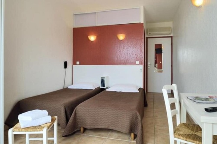 Room 7 of 26