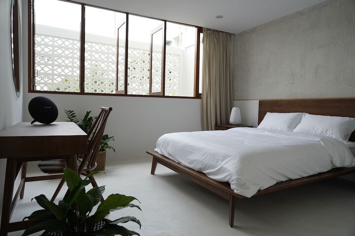 Room 19 of 47