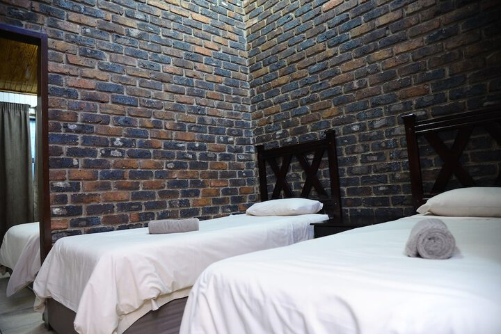 Room 53 of 267