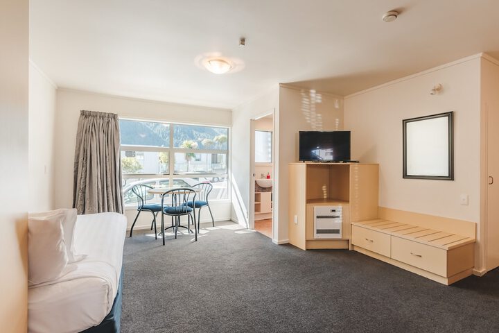 Room 30 of 47