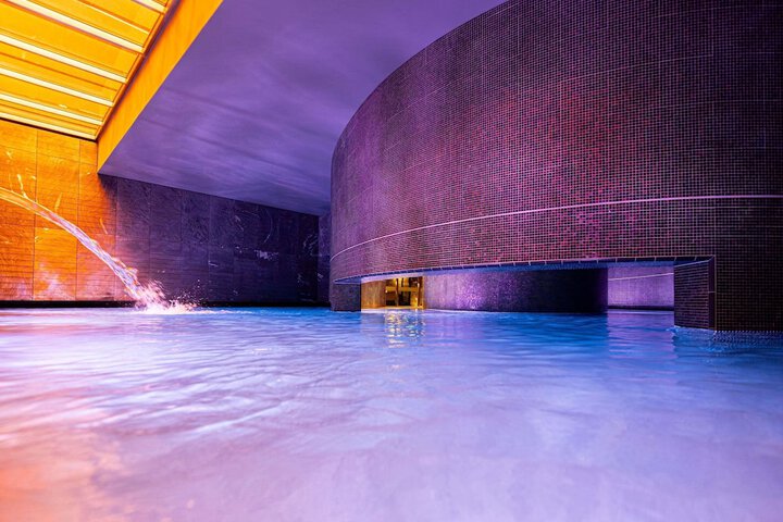 Pool 109 of 215