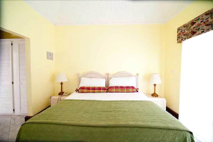 Room 6 of 46