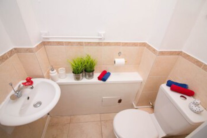 Room 5 of 27
