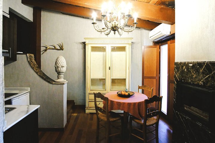 Room 8 of 45