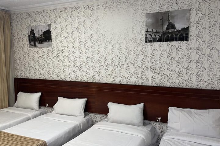 Room 2 of 21