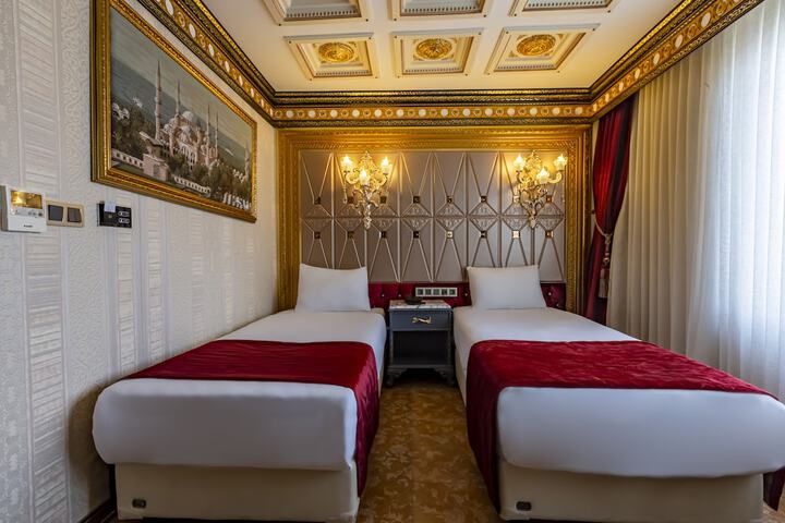 Room 26 of 86