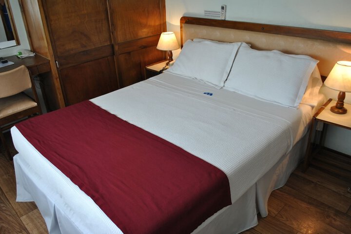Room 10 of 36