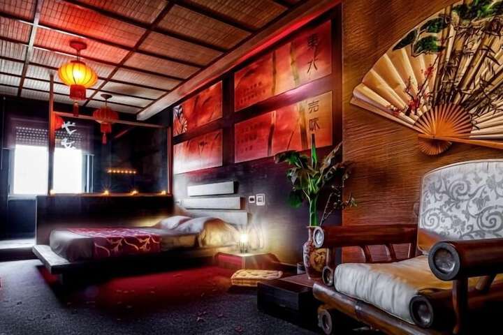 Room 20 of 37