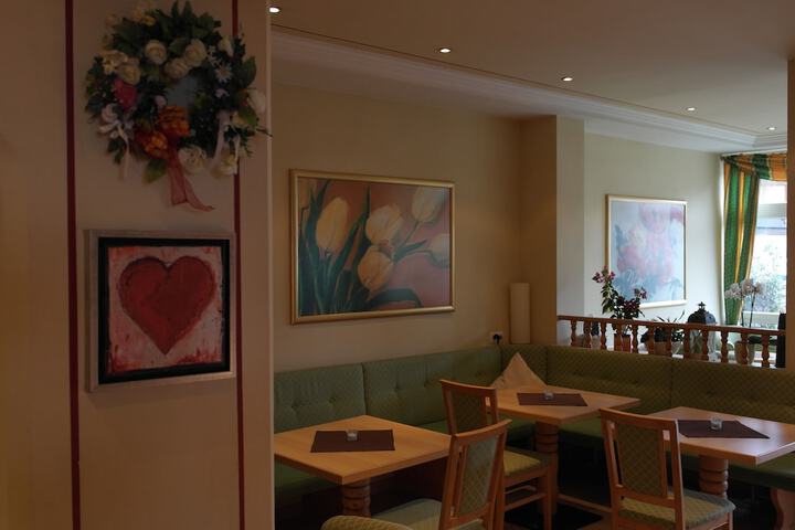 HOTEL HABHOF GARNI