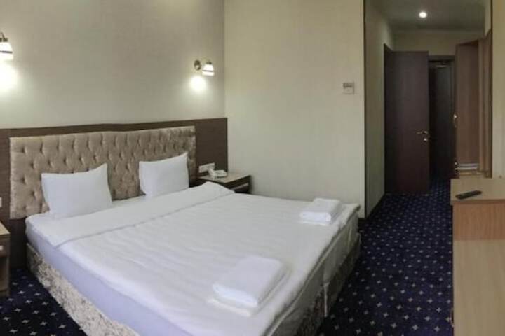 Room 5 of 49
