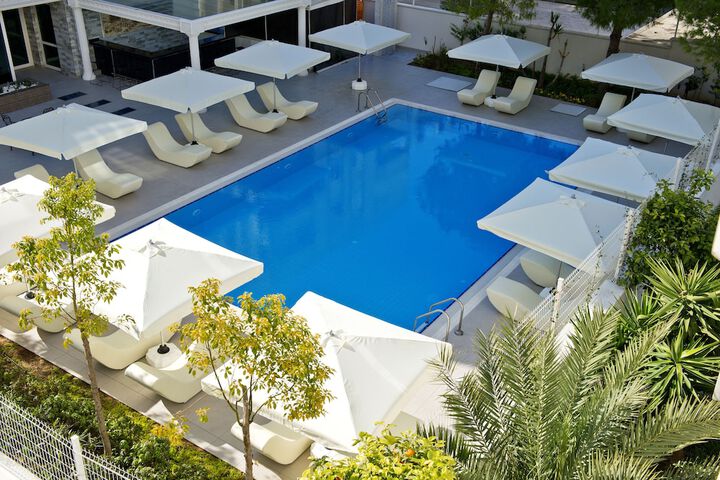 Pool 38 of 61