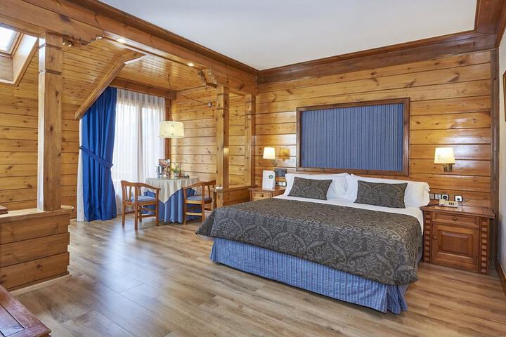 Room 10 of 63
