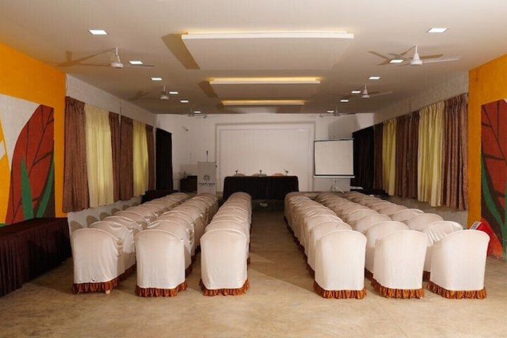 Ballroom/Hall 24 of 29