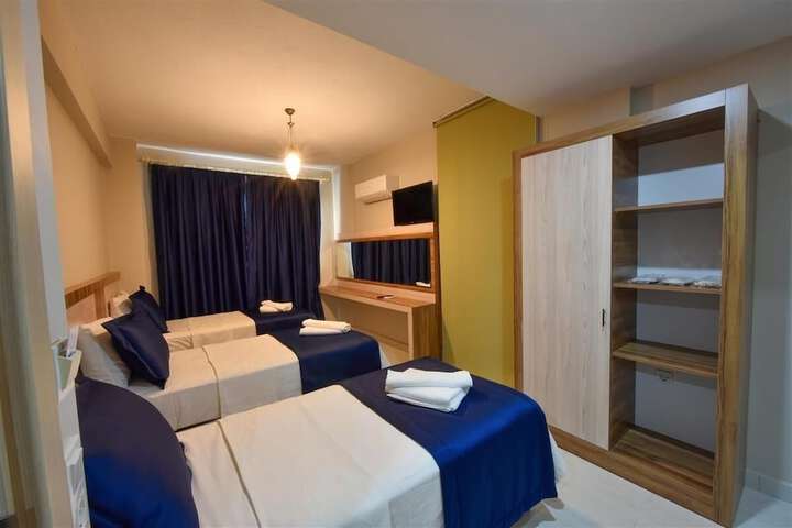 Room 8 of 24