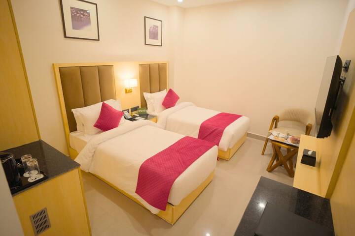 Room 16 of 35