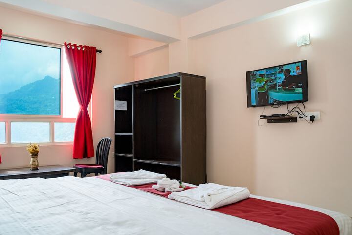 Room 53 of 78