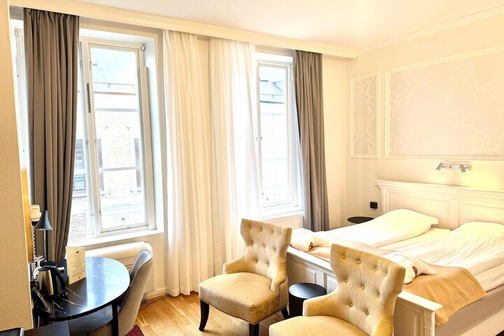 Room 60 of 212