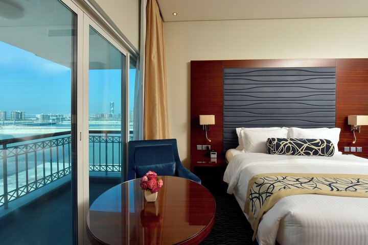 Room 36 of 82