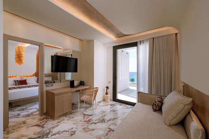 Room 21 of 33