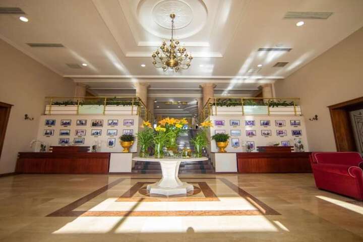 Hotel Lobby