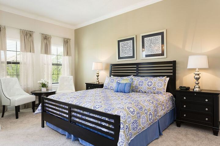 Room 8 of 34