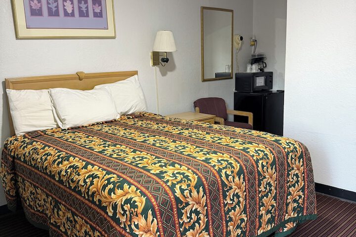 Room 19 of 42